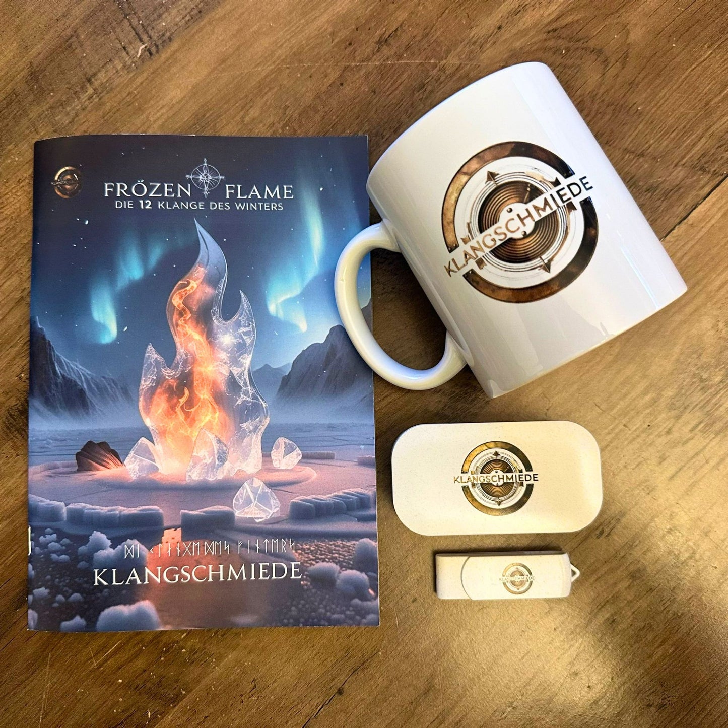 Frozen Flame – Supporter-Bundle (USB + Tasse)